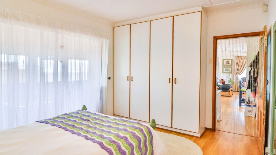 4 Bedroom Property for Sale in De Kelders Western Cape